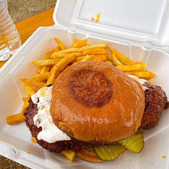 Smack's Chicken Shack - nashville hot sandwich - Food Trucks Near Me - San Antonio, Texas