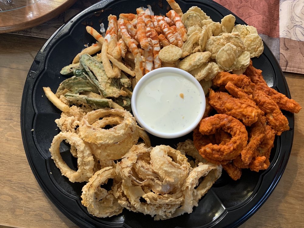 WING IT WINGS AND THINGS 22 Reviews 1840 N Lee Trevino Dr, El Paso