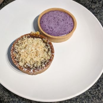Daan Go Cake Lab - Desserts Near Me - Toronto, Ontario