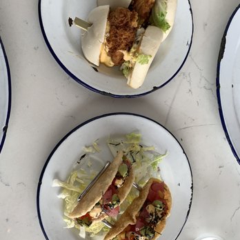 Whiskey Bird - HK slider and ahi tuna taco - New American Near Me - Atlanta, Georgia Whiskey Bird - HK slider and ahi tuna taco - New American Near Me - Atlanta, Georgia