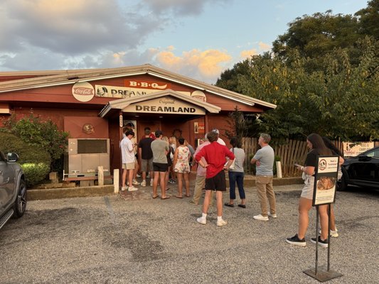 Dreamland BBQ by null