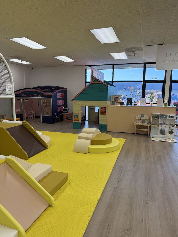 Busy Bee Playhouse - wedding in Anchorage, AK