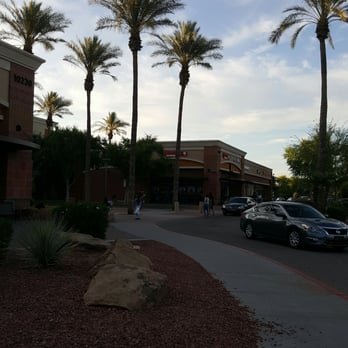 Cold Stone Creamery - Nice place to hang out and have icecream - Ice Cream & Frozen Yogurt Near Me - Avondale, Arizona