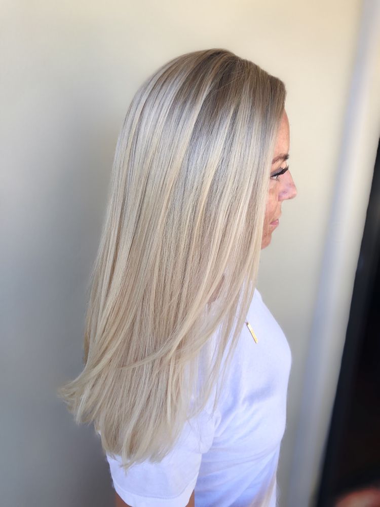 Ashley Sinnott Hair Logo