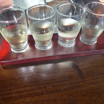 Press 626 wine bar - White wine flight - Wine Bars Near Me - Norfolk, Virginia Press 626 wine bar - White wine flight - Wine Bars Near Me - Norfolk, Virginia