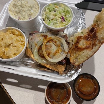 Bodacious Pig Barbecue - Tri-tip sandwich with Mac n cheese, potato salad and coleslaw. - Barbeque Near Me - Eagle, Idaho