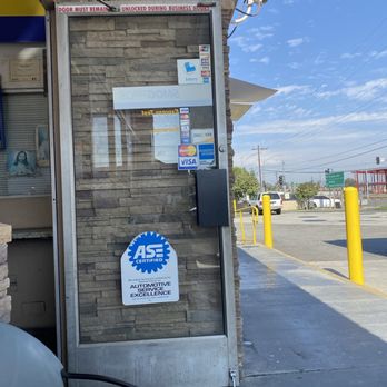 Downey Smog Corp - Downey smog corp. I drove up, nobody waiting.My reason for trying this place was a coupon for $20 off. - Smog Check Stations Near Me - Downey, California Downey Smog Corp - Downey smog corp. I drove up, nobody waiting.My reason for trying this place was a coupon for $20 off. - Smog Check Stations Near Me - Downey, California