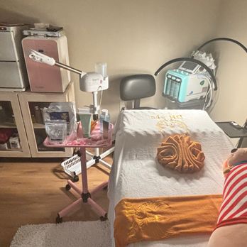 DH SPA - DH SPA Facial Room - Skin Care Near Me - Houston, Texas