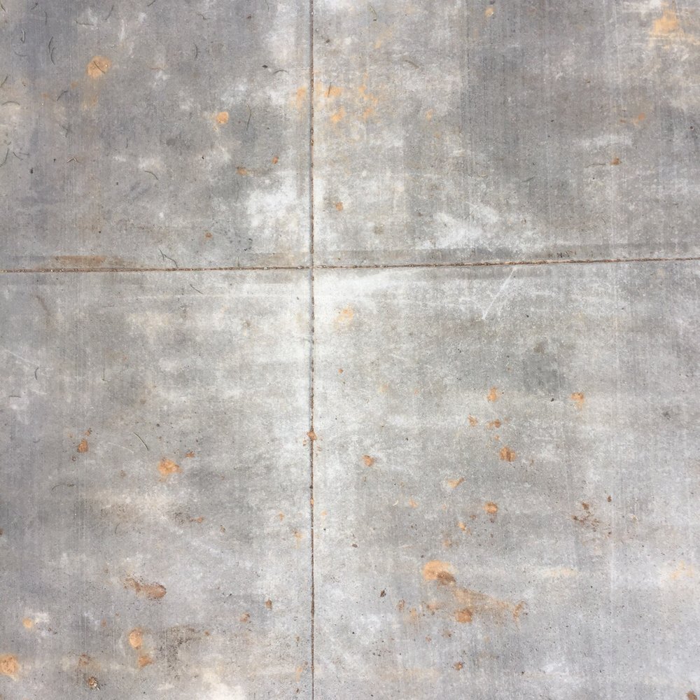 Vergara Construction - Crack along side walk, also shows discoloration. - Masonry/Concrete Near Me - Sacramento, California