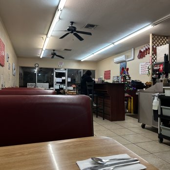 Cappy's Breakfast Cafe - Inside Cappy's cafe - Breakfast & Brunch Near Me - Tucson, Arizona