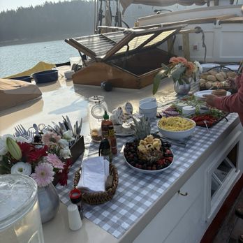 Schooner J & E Riggin - Travel Services Near Me - Rockland, Maine
