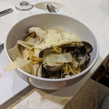 The Oyster Bar - Bars Near Me - Stateline, Nevada