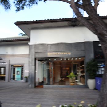 Bottega Veneta - Leather Goods Near Me - Kihei, Hawaii Bottega Veneta - Leather Goods Near Me - Kihei, Hawaii