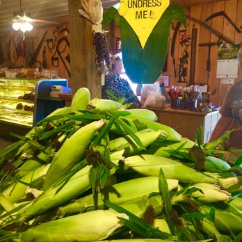 Howard's Apples Farm Market - Farmers Market Near Me - Chagrin Falls, Ohio
