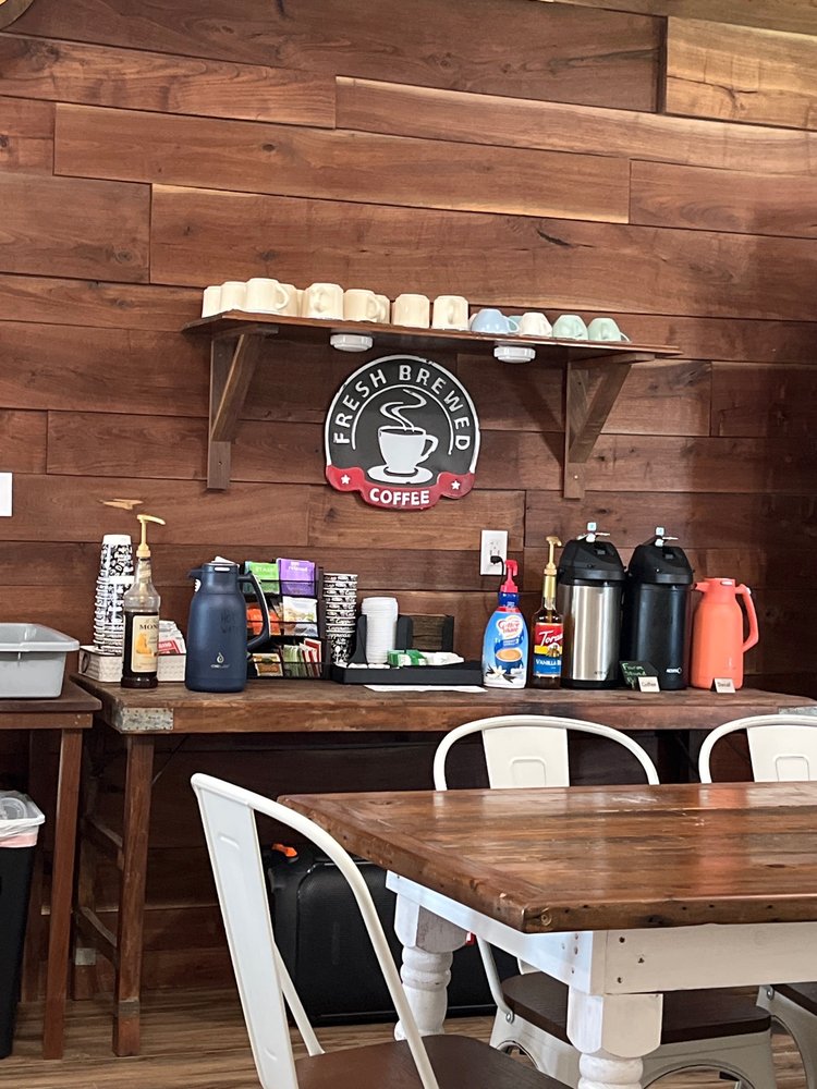 THE FARM STAND KITCHEN Updated October 2024 403 E Park St, Camp Point, Illinois Breakfast