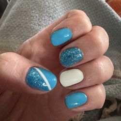 Lee Nails