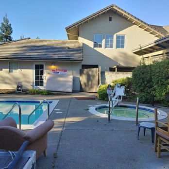 Rocklin Park Hotel - Unusable pool and spa and old furniture stacked everywhere May 2021 - Hotels Near Me - Rocklin, California Rocklin Park Hotel - Unusable pool and spa and old furniture stacked everywhere May 2021 - Hotels Near Me - Rocklin, California
