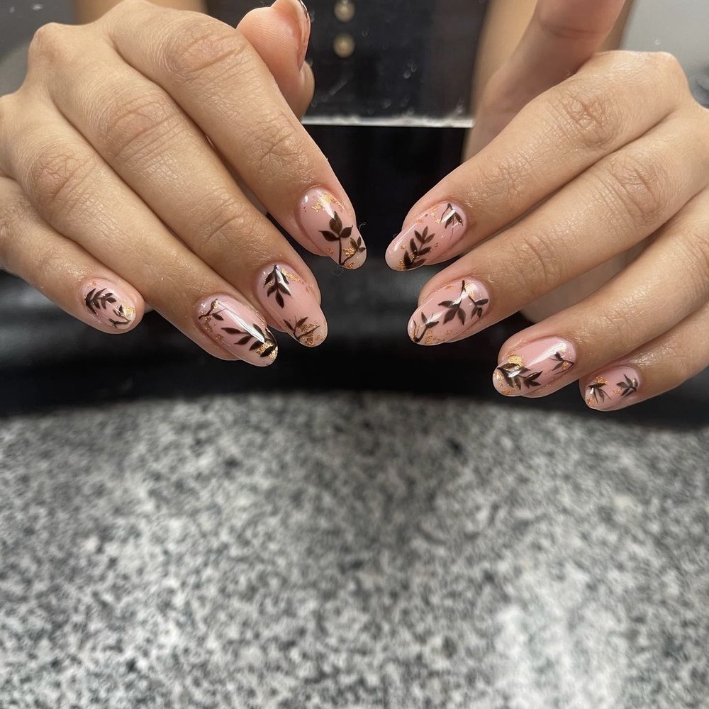Gradient Nail - Nails by Jenny - Nail Salons Near Me - Honolulu, Hawaii