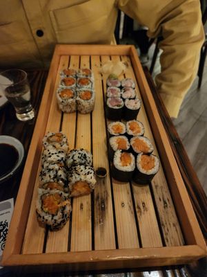 Tuna Bar by null