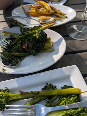 Olivia's Bistro by null