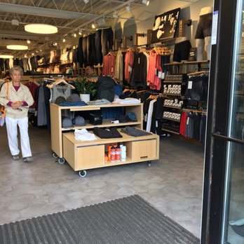 lululemon - Oakville - Sports Wear Near Me - Oakville, Ontario lululemon - Oakville - Sports Wear Near Me - Oakville, Ontario
