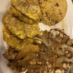 El Rinconcito Restaurant & Bar - Grilled chicken