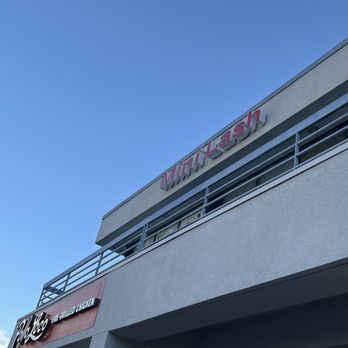 Mini Lash - Mini Lashes sign above their salon. - Eyelash Service Near Me - South Pasadena, California Mini Lash - Mini Lashes sign above their salon. - Eyelash Service Near Me - South Pasadena, California