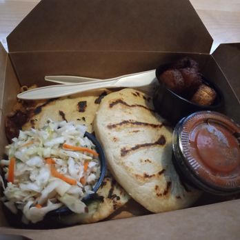Vchos Truck - two pupusa box + $1.50 side of plantains. - Salvadoran Near Me - Montebello, California Vchos Truck - two pupusa box + $1.50 side of plantains. - Salvadoran Near Me - Montebello, California