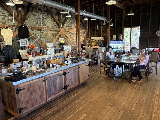 Landmark Vineyards at Hop Kiln Estate by null