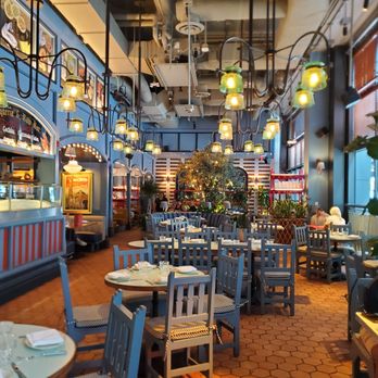 El Presidente - Dining room - Mexican Near Me - Washington, DC, District of Columbia El Presidente - Dining room - Mexican Near Me - Washington, DC, District of Columbia