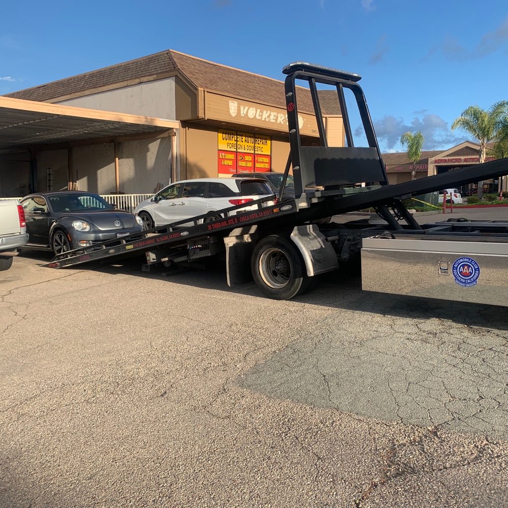 Tonys Auto Center - Dewayne seamlessly dropping off my car at service spot - Towing Near Me - Chula Vista, California Tonys Auto Center - Dewayne seamlessly dropping off my car at service spot - Towing Near Me - Chula Vista, California