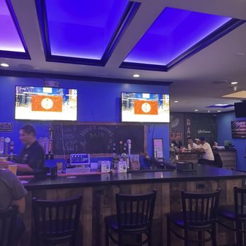 Lounge 51 - Pizza Near Me - Tarzana, California