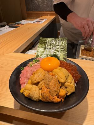 Tsukiji Unitora Nakadori by null