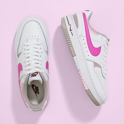Famous Footwear by null