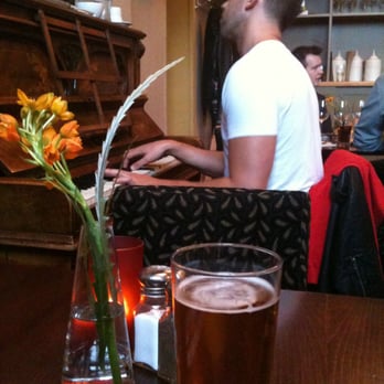 The Betjeman Arms - British Near Me - London, XGL
