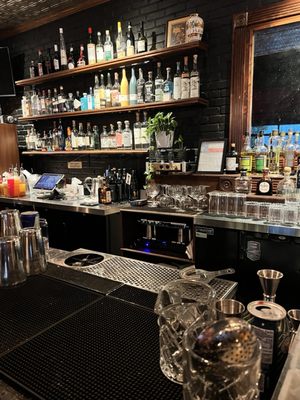 Jethro's Cocktail Lounge by null