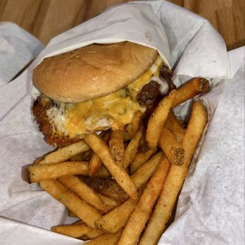 Krunch Burger - Single Krunch burger. 3.5/5 Fries. 4.5/5 - Burgers Near Me - La Mirada, California