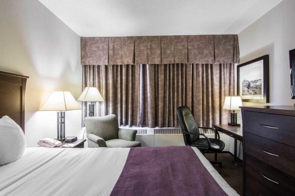 Quality Inn & Suites Yellowknife by null