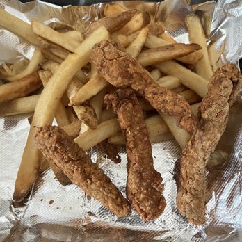Daybreak Kitchen & Biscuit - Chicken "tenders" with fries - Breakfast & Brunch Near Me - Sterling, Virginia