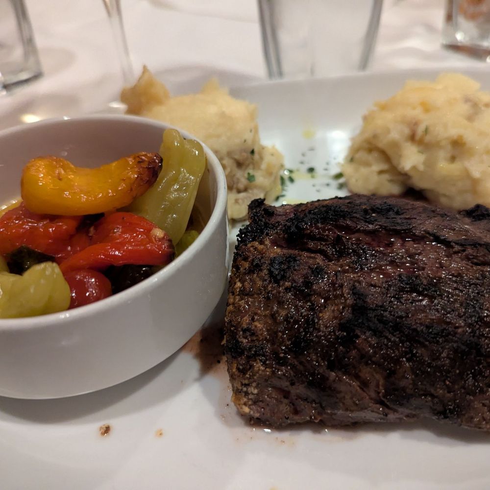 Rosebud Steakhouse - Filet with side veggies and mashed potatoes - Steakhouses Near Me - Chicago, Illinois Rosebud Steakhouse - Filet with side veggies and mashed potatoes - Steakhouses Near Me - Chicago, Illinois