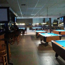 Two Sisters Billiards and Cafe - Great billards and bar.