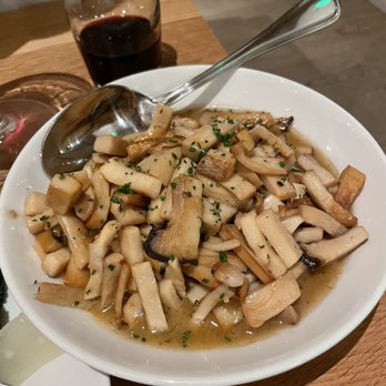 Cortina - Mushroom side - Italian Near Me - Seattle, Washington Cortina - Mushroom side - Italian Near Me - Seattle, Washington