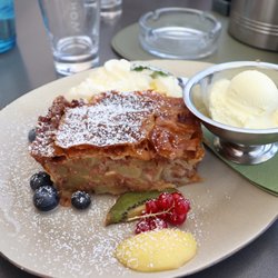 Cafe Am Kai - Apple streudel