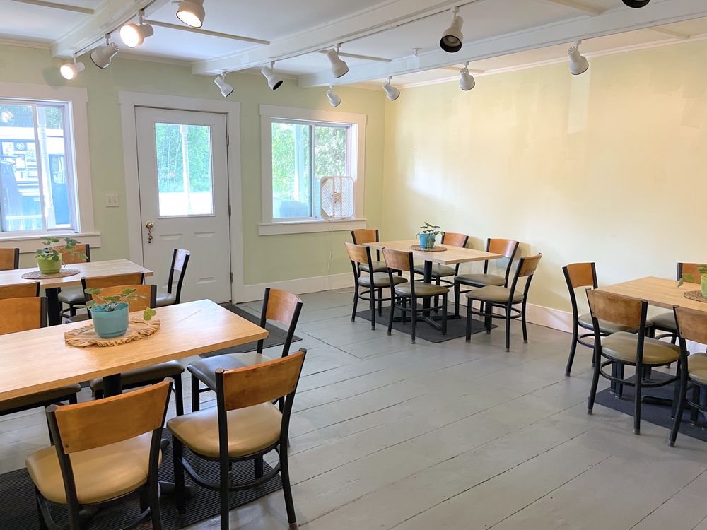 PORTABLE PIE PLACE Updated October 2024 331 E Main St, Searsport