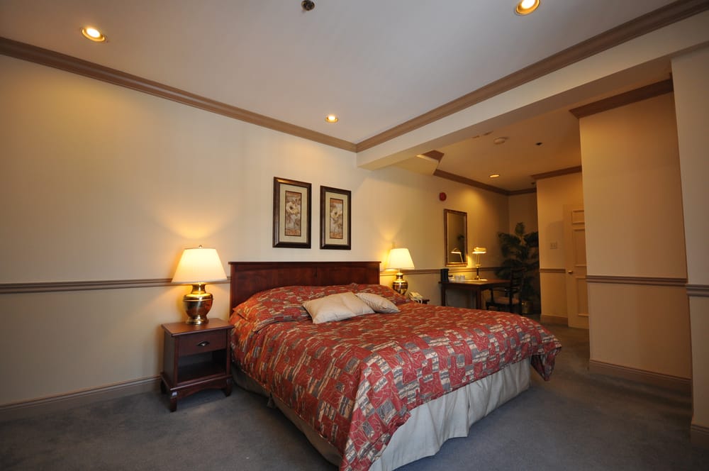 Inn on the Lake, an Ascend Hotel Collection Member