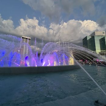 Friendship Fountain - Fountain at dusk - Landmarks & Historical Buildings Near Me - Jacksonville, Florida