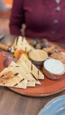 Atlas Restaurant & Bar by null