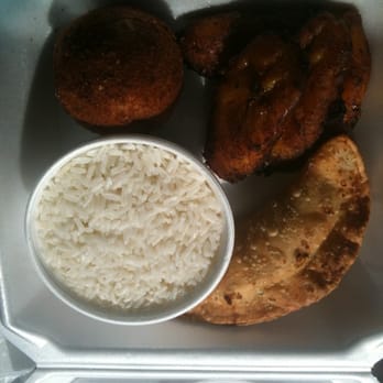 El Ambia Cubano - Maduros, papa rellena, empanada, & arroz blanco (white rice) - Cuban Near Me - Melbourne, Florida El Ambia Cubano - Maduros, papa rellena, empanada, & arroz blanco (white rice) - Cuban Near Me - Melbourne, Florida