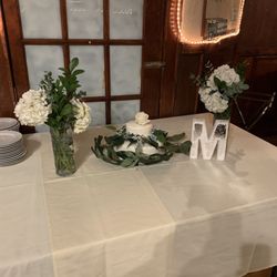 Johnnie's Italian Restaurant - Cake table