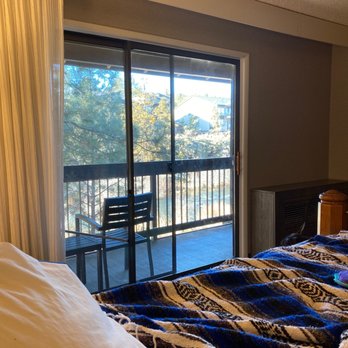 Riverhouse Lodge - River view - Hotels Near Me - Bend, Oregon Riverhouse Lodge - River view - Hotels Near Me - Bend, Oregon